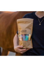 KOŃSKA CUKIERENKA Smakołyki dla koni KOŃSKIE LIZACZKI Z POSYPKĄ - obrazek 7