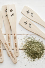 LULLALOVE Drewniana łyżka do meszu i paszy - obrazek 2