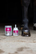 MAGIC BRUSH Olej do kopyt PREMIUM 425 ml - obrazek 2