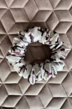 SILKY DESIRE SCRUNCHIE Satynowa gumka do włosów KONIE - obrazek 2